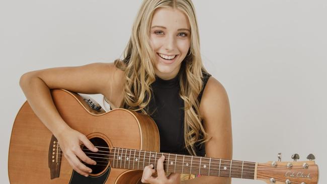 Sunrise Beach musical talent Sari Abbott is Tamworth bound this weekend as part of a select group of young musicians.