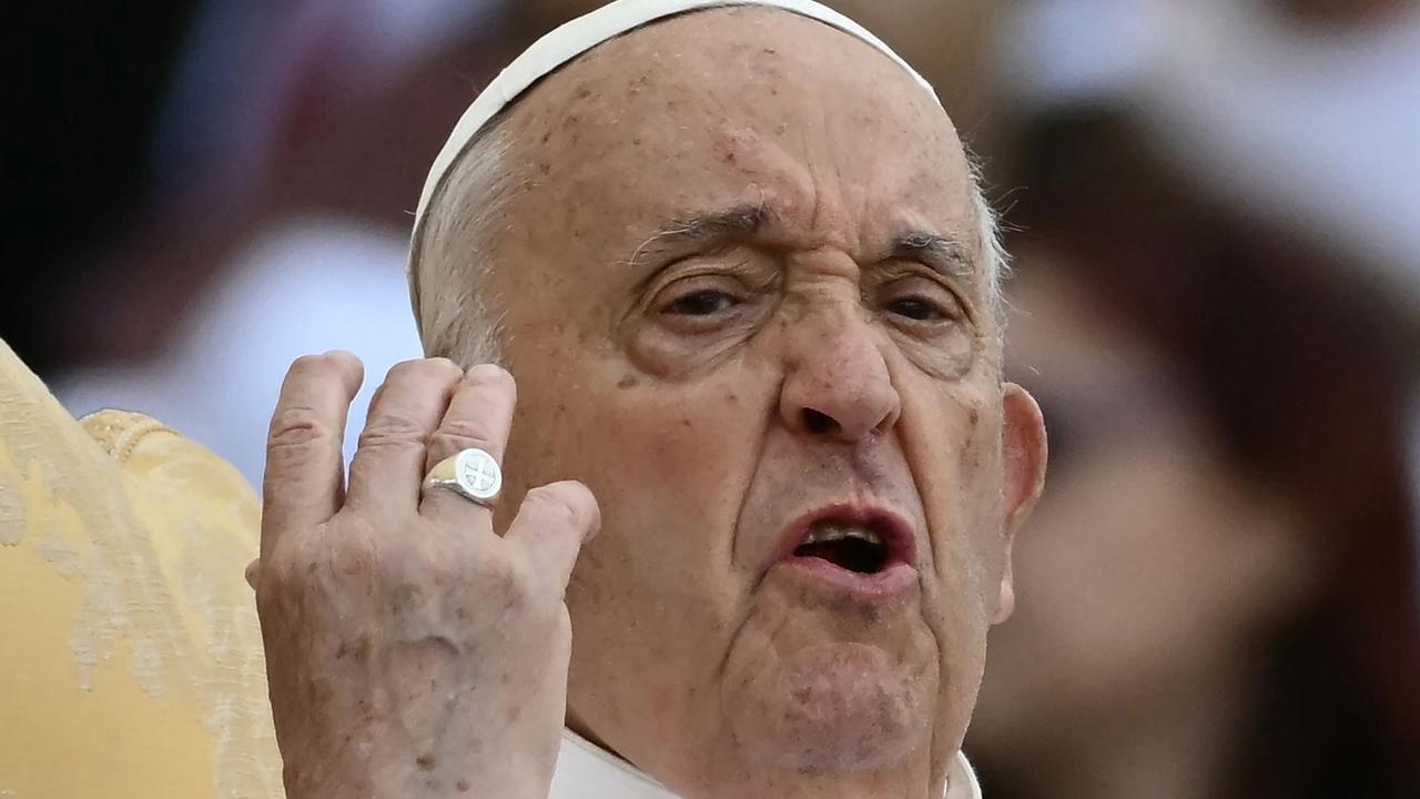 Pope Francis used gay slur in meeting with Italian bishops: reports