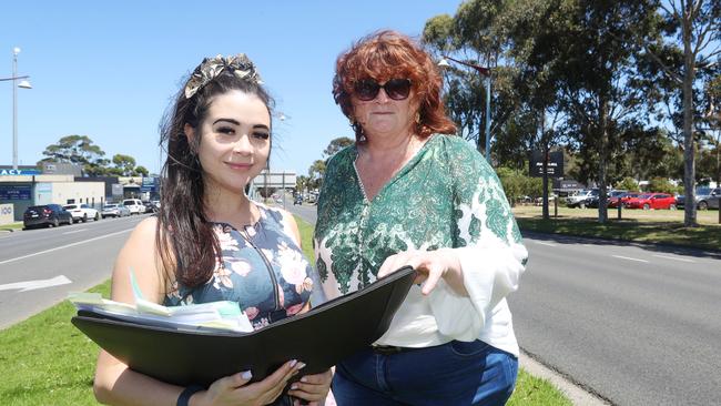 Authorised officer Selina Mulroy and Advisory Services Officer Wendy King are among the Wage Inspectorate Victoria officers hitting the Surf Coast this week. Picture: Alan Barber