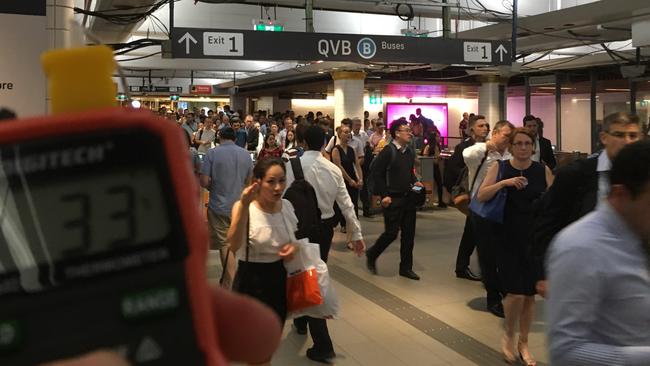 Temperatures reached up to 33 degrees for commuters at Town Hall Station on Wednesday night. Picture: Henry Lynch