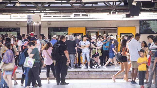 Sydneysiders heading to the annual Carols in the Domain and Randwick races are told to expect huge delays. Picture: NewsWire / Jeremy Piper