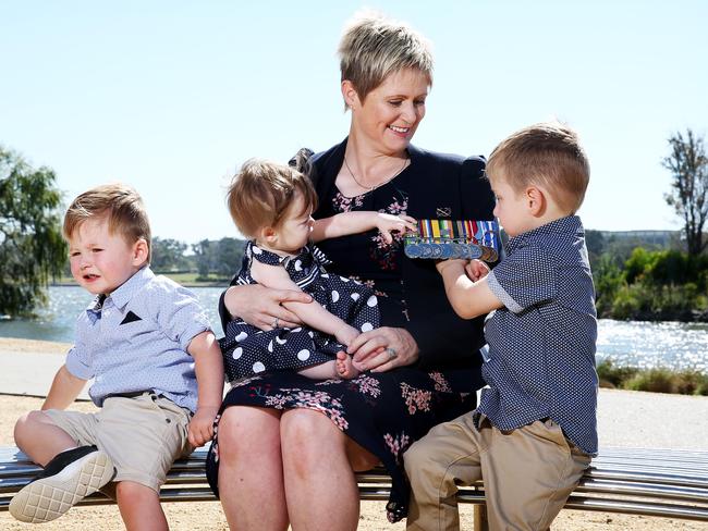 Army Veteran Kellie Dadds with her kids Jobe 4, Angus 2 and 8 month old Tilly. Picture: Tim Hunter.