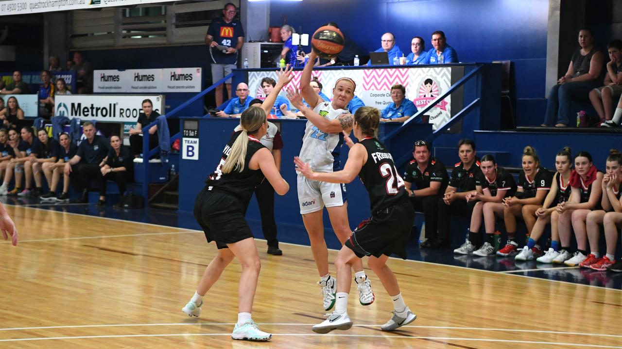BASKETBALL ConocoPhillips CQ Cup Rd 1: Rockhampton Cyclones' Katrina Clifford with the ball