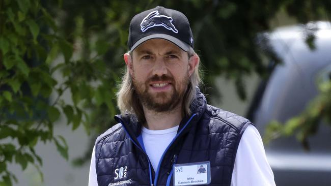 Mike Cannon-Brookes’s Grok Ventures has lobbied against the appointment of Paula Dwyer to lead the AGL board. Picture: Kevin Dietsch/Getty Images/AFP