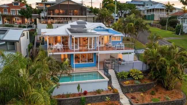 46 Shakespeare Street, Bulimba goes to auction at noon