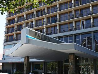 Jury in hotel fraud trial discharged