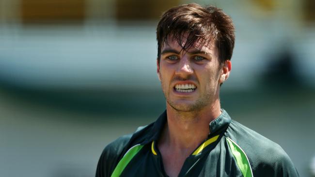 Pat Cummins trained with the Australian side during the Sydney Test. Picture: Gregg Porteous.