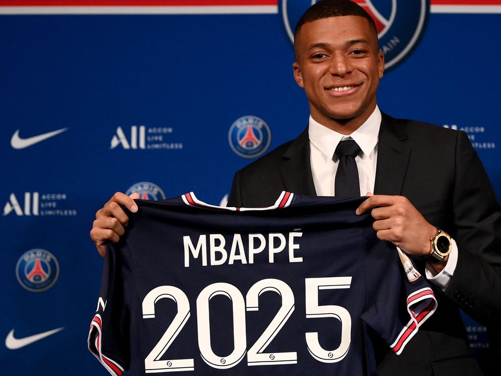 Mbappe puts on Hakimi's shirt, shares heartwarming post for PSG mate after  France's win