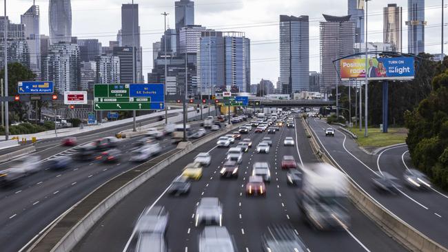 City-bound motorists could enjoy significant reduction in traffic congestion by leaving later. Picture: Daniel Pockett