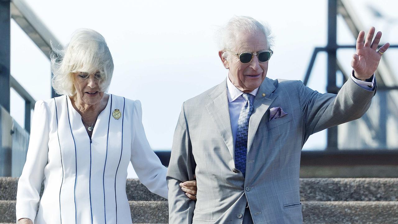 Wild crowds and snipers: King and Queen arrive at Opera House