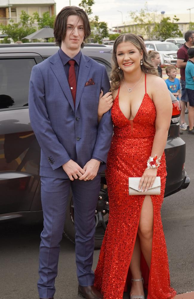 Alyssa Reynolds and Joe Koch arriving at the 2023 Kingaroy State High school formal.