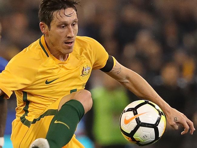 MELBOURNE, AUSTRALIA - JUNE 13:  Mark Milligan of Australia controls the ball during the Brasil Global Tour match between Australian Socceroos and Brazil at Melbourne Cricket Ground on June 13, 2017 in Melbourne, Australia.  (Photo by Robert Cianflone/Getty Images)