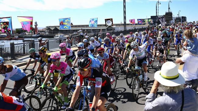 The Peloton goes over the Birkenhead Bridge this year. Port Adelaide will host a stage finish in 2019. Picture: Sarah Reed.