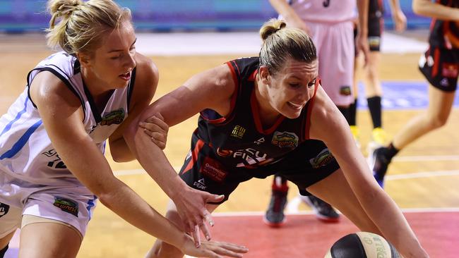 Townsville Fire head into the WNBL grand final after their win over the Stars.