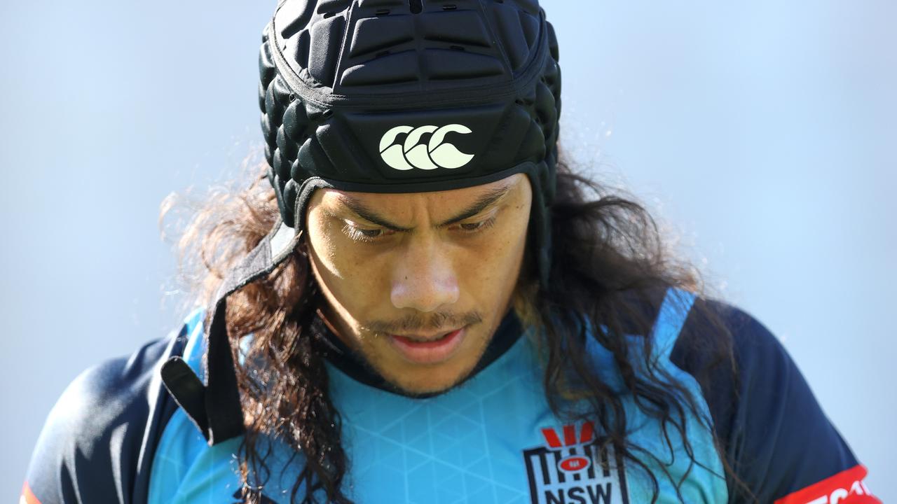 SYDNEY, AUSTRALIA - JUNE 03: Jarome Luai warms up during a New South Wales Blues State of Origin Training Session at NSWRL Centre of Excellence on June 03, 2024 in Sydney, Australia. (Photo by Jason McCawley/Getty Images)