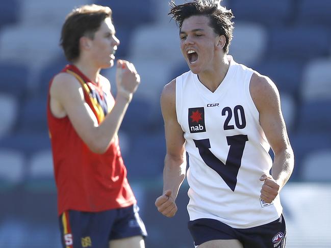 Victorian midfielder Elijah Hollands is a Crows supporter having been born in Adelaide.