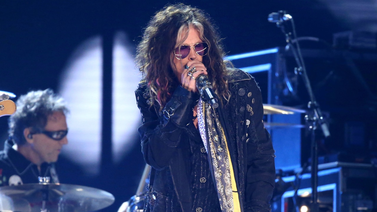 Steven Tyler checks into rehab centre