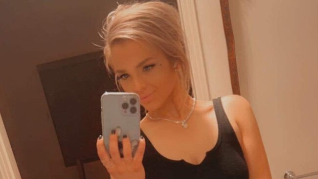 NAMED: Texts reveal young mum tried to sell stolen guns