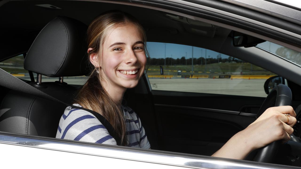 Sneaky loophole teens are using to get their driver’s licences early