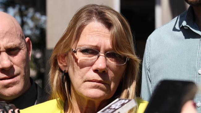 Vicki Blackburn’s defence to a defamation claim by John Peros alleges he killed her daughter Shandee.