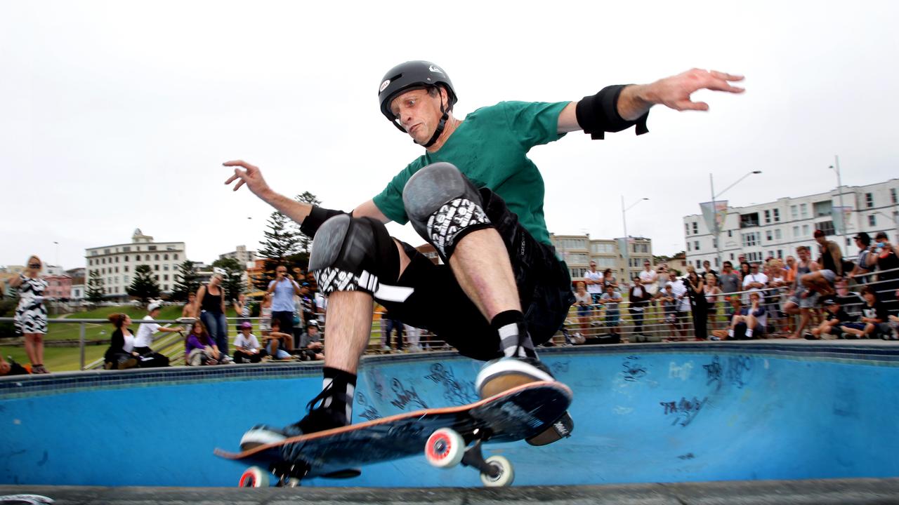 Tony Hawk Breaks Leg