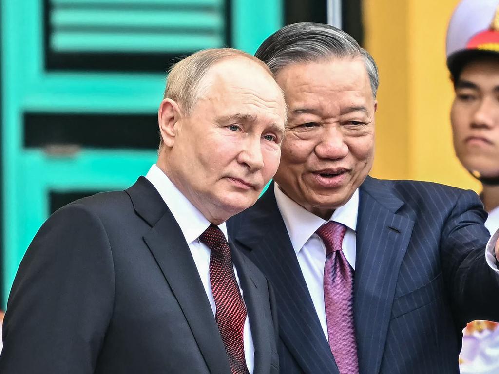 Putin in Hanoi after inking N. Korea defence pact