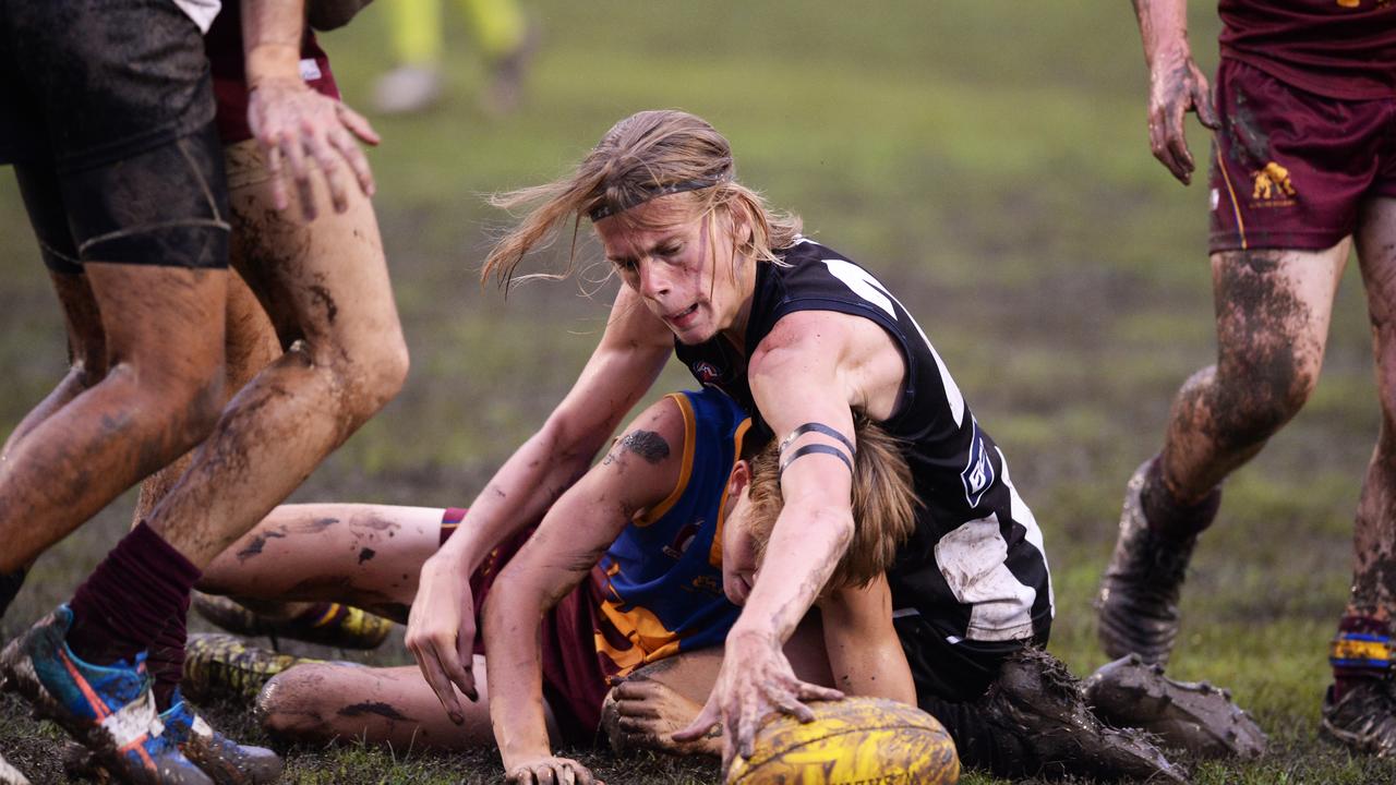 AFL: Glenmorre Bulls' Thomas Blackborough and Panthers' Bryson Hamilton.