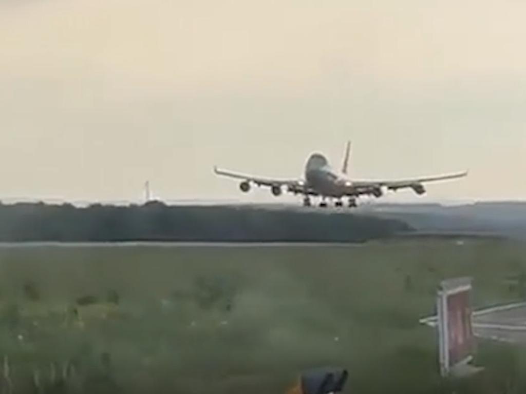 To carry out the emergency landing it needed to dump fuel. Picture: Viralpress/Australscope