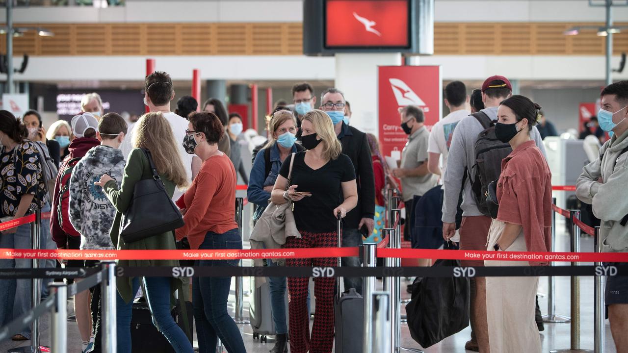 A Qantas pilot has revealed the disorganisation causing delayed flights. Picture: Julian Andrews