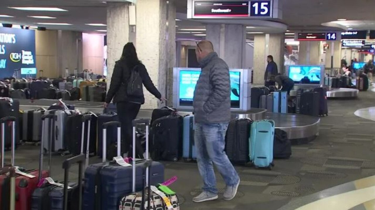 Thousands of bags pile up in airports’ baggage claims after Christmas ...