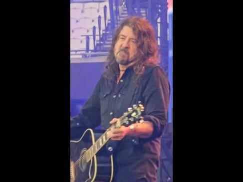 Foo Fighters frontman Dave Grohl scathingly disses Taylor Swift