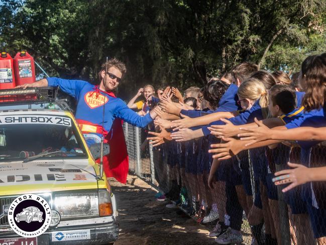 Day 5: Mitchell to Barcaldine — Love to see the kids getting out in support. Photo: BOX RALLIES