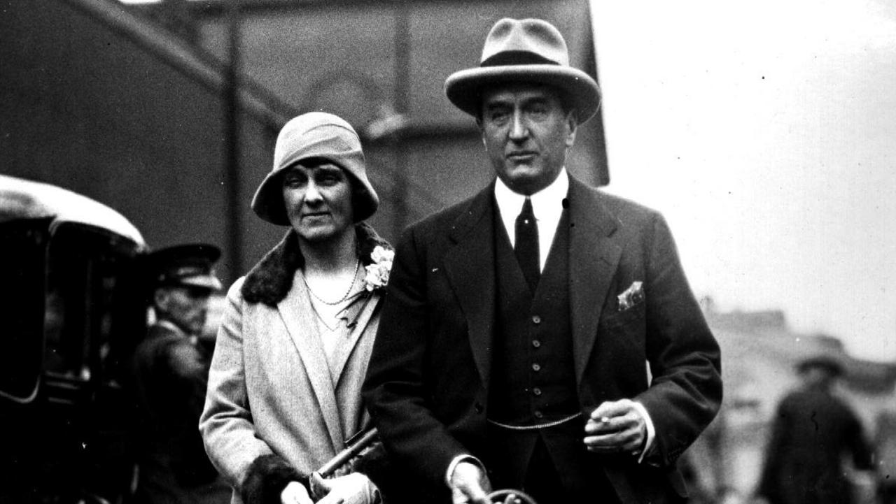 Stanley Bruce with his wife Ethel.