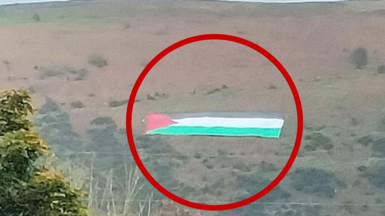 Bu bayrak neden İrlanda Dağı’nda göründü?