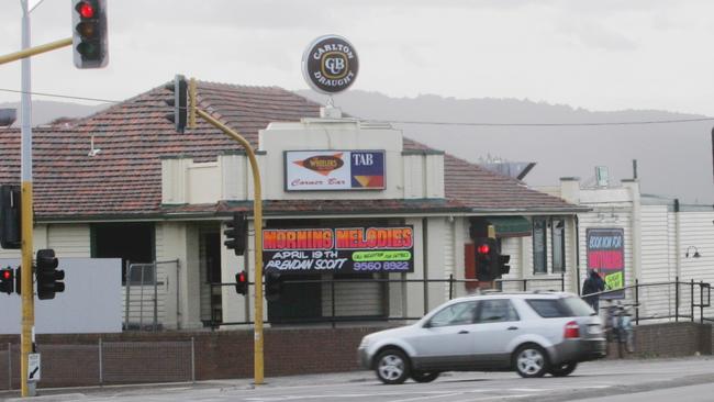 The Wheelers Hill Hotel in 2005.