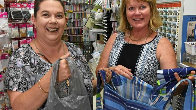 HUGE RESPONSE: Carmen McEneany and Dee Sweeting are encouraging Bundaberg to get behind the Boomerang Bag concept. Picture: Mike Knott BUN010217BAG2