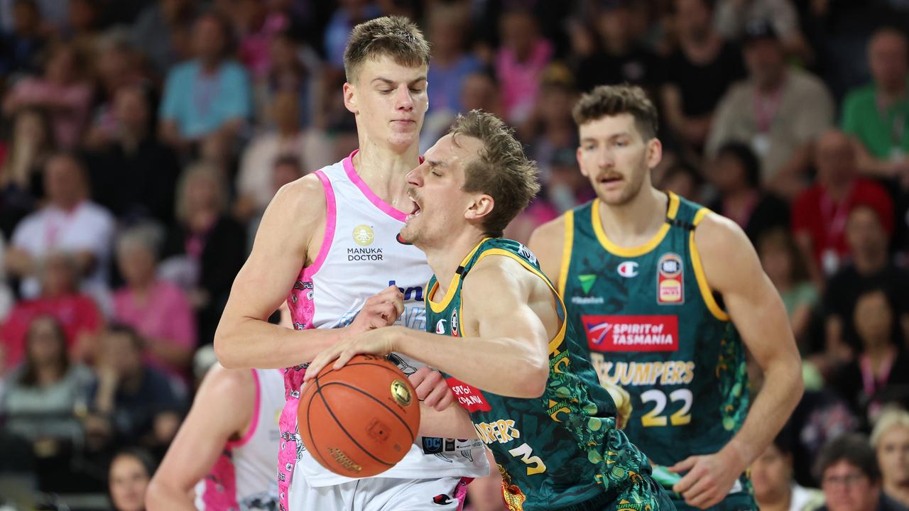 Anthony Drmic of the Tasmania JackJumpers during his side’s win over the Breakers. Picture: Phil Walter/Getty Images.