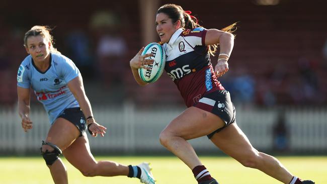 Charlotte Caslick playing for the Reds (Photo by Mark Metcalfe/Getty Images)