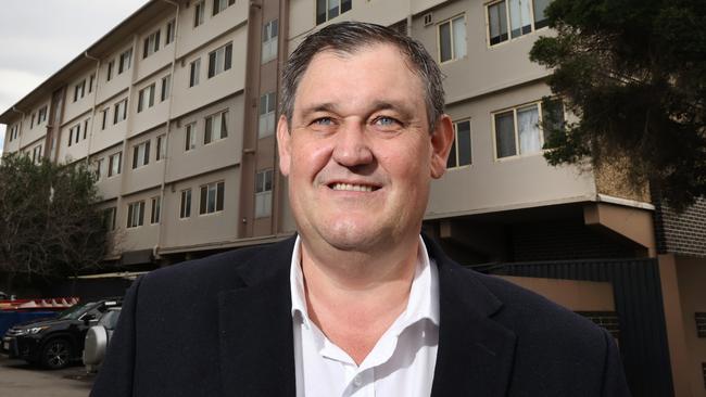 Alinta Energy CEO Jeff Dimery - for future energy story. Jeff outside the housing commission blocks he grew up in Port Melbourne.                   Picture: David Caird