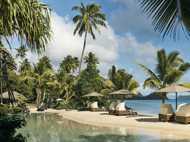 Como Laucala Fiji main pool and beachfront