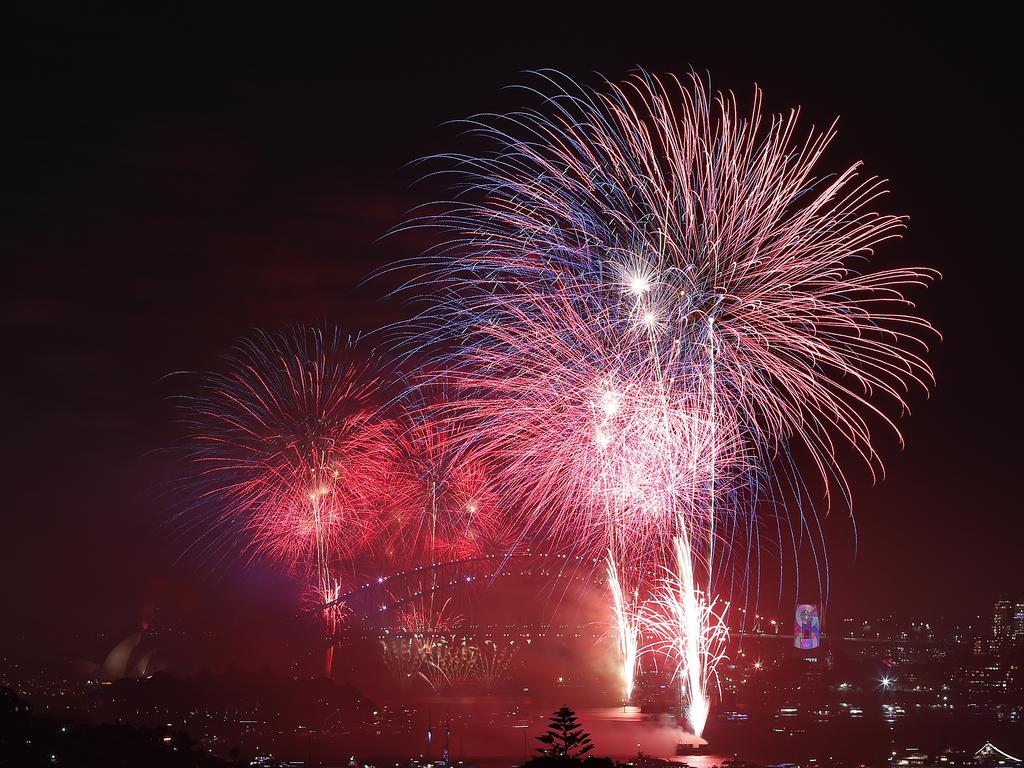 New Years Eve 2018 - 9pm Fireworks display from Dudley Page Reserve in Dover Heights. Picture: Toby Zerna