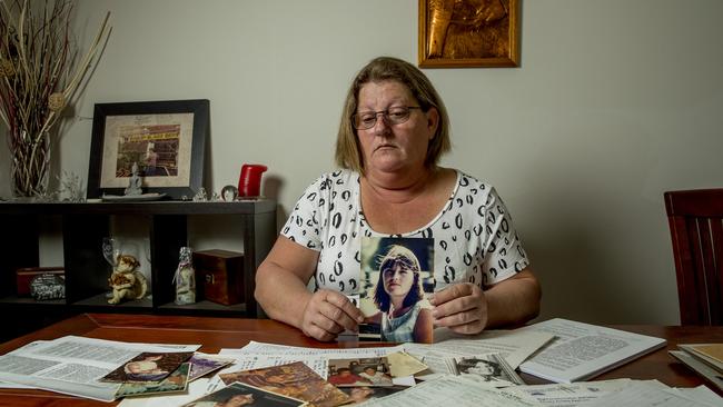 Amanda 'Mandy' Smith holds a picture of her sister Vanessa Joy O'Brien. Picture: Jerad Williams.