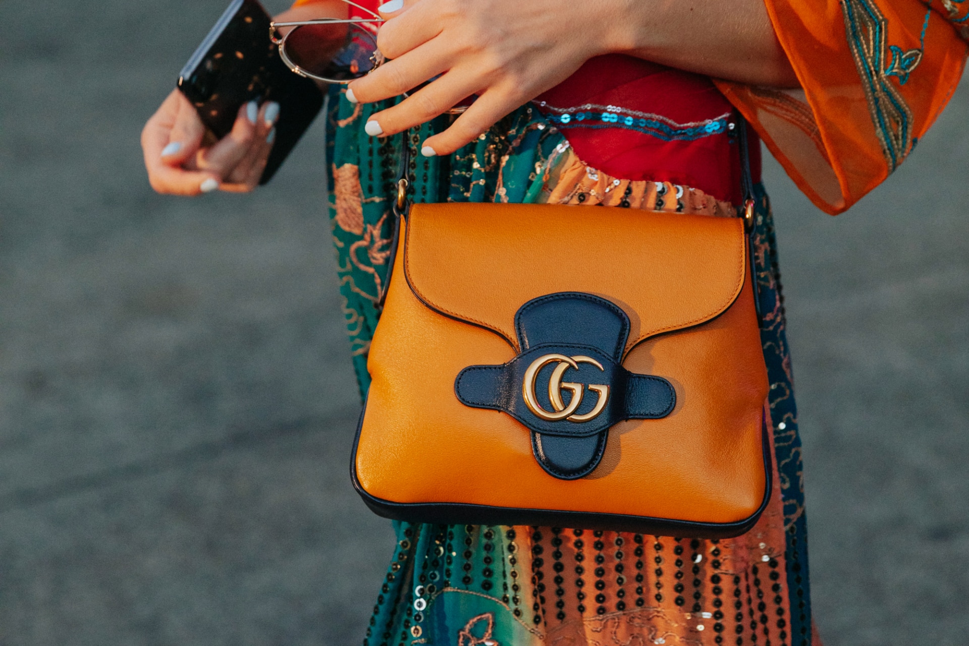 How to tell if a designer bag is vintage