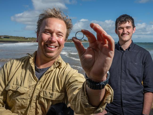 Surf Coast man reunited with wedding ring two years after losing it