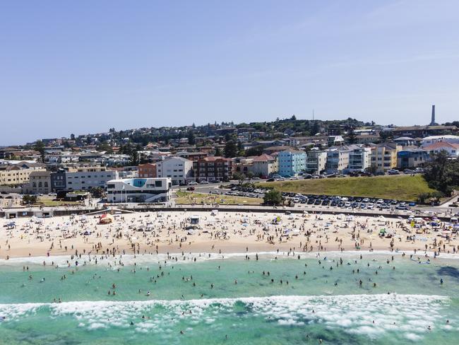 SYDNEY, AUSTRALIA - JANUARY 23: An aerial view of Bondi Beach on January 23, 2021 in Sydney, Australia. The Bureau of Meteorology has forecast severe heatwave conditions for most of NSW with temperatures expected to top 40 degrees Celsius in Sydney's Western Suburbs over the weekend. (Photo by Brook Mitchell/Getty Images)