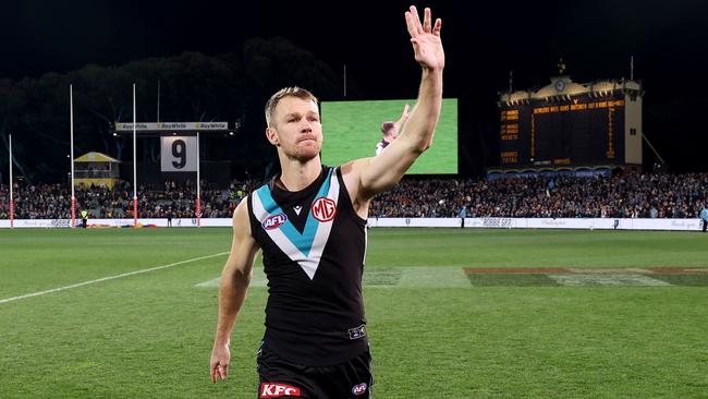 Robbie Gray salutes the crowd after his final game for Port Adelaide.