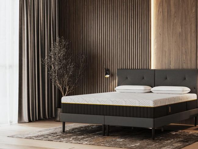 If you’re all about waking up refreshed and feeling your best, luxury sleep mattresses are where it’s at—think top-notch comfort, dreamy support, and seriously good sleep every night. Picture: Tiktok/@El Buckles