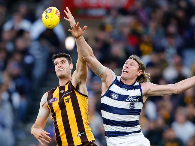 Blicavs competes with Hawk Ned Reeves. Picture: Dylan Burns/AFL Photos via Getty Images