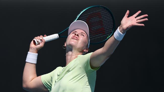 Aussie wildcard Talia Gibson got her serve into gear to push past Turkiye’s Zeynep Sonmez for her maiden grand slam victory at Melbourne Park. Picture: Cameron Spencer / Getty Images