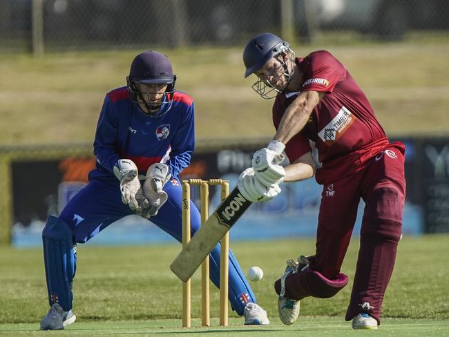 Mornington keeper Charlie Parker and Red Hill batsman Luke Jackson last season.